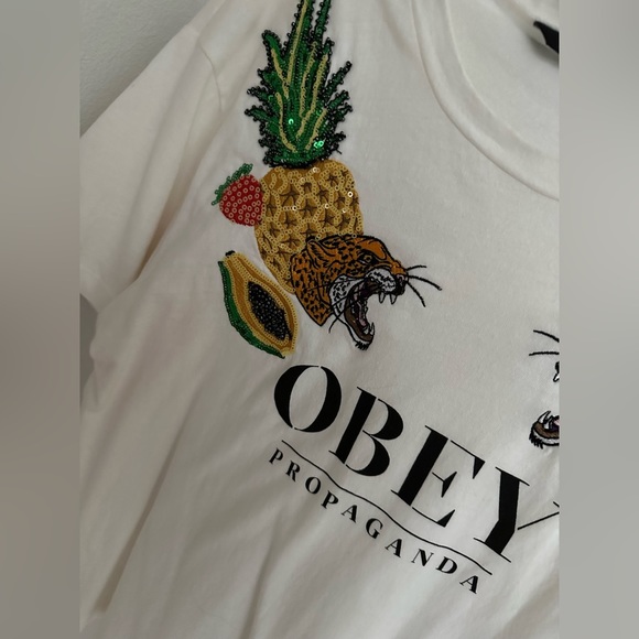 Obey Tiger sequin RARE white tshirt size small - Picture 3 of 4